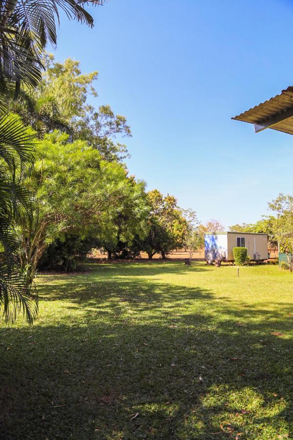 Banyan Tree Hotel Batchelor Exterior photo